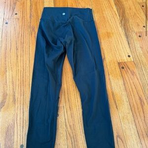 black lululemon leggings